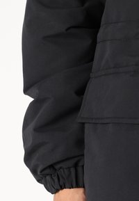 Vero Moda Tall VMALMA  - Parka - black
