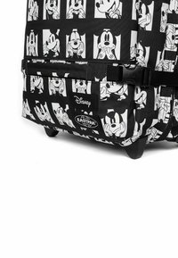 Eastpak TRANSIT'R M - Bagaglio a mano - mickey faces