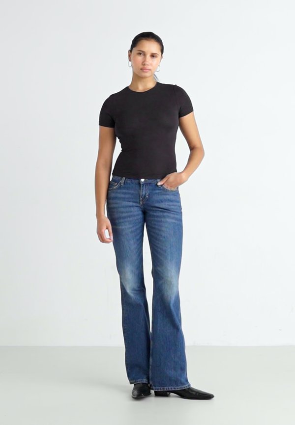 SLIM FITTED - Basic T-shirt2