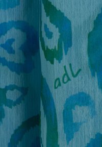 adL HALTER NECK - Vestido largo - printed blue