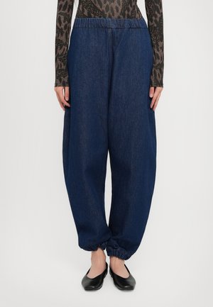 EMBROIDERED - Relaxed fit -farkut - deep blue