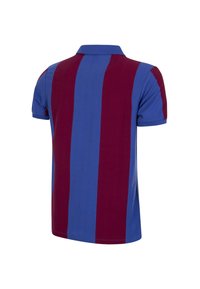 Poloshirt met horizontale rode en blauwe strepen, korte mouwen en een ribgebreide kraag. De stof lijkt glad met een casual pasvorm.