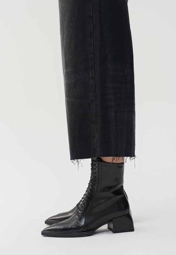 VIVIAN - Lace-up ankle boots3