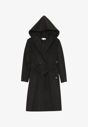 Cappotto nero con cappuccio, design a doppiopetto, cintura in tessuto, tasche laterali e una trama sottile. Presenta due bottoni frontali e un'etichetta bianca.