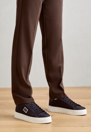 METAL BOLD - Matalavartiset tennarit - blue ink