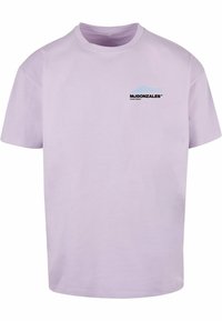 Kurzärmliges T-Shirt in Lavendel aus Baumwolle, mit einem kleinen gedruckten Logo in Schwarz und Blau auf der linken Brustseite.