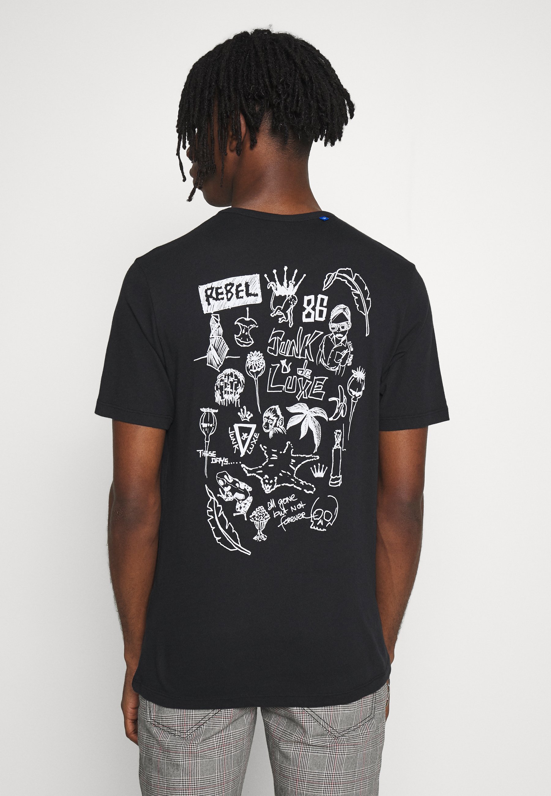 Junk De Luxe SKETCH ARTWORK TEE T shirts med print black Junk De Luxe Skjorte black Zalando.no