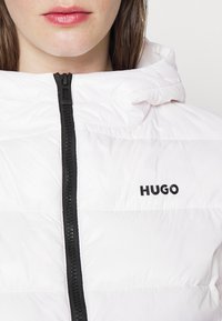 HUGO FAMARA 1 - Casaco de inverno - natural