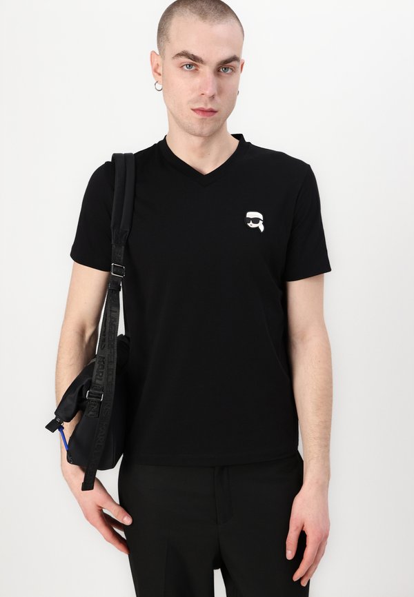 V NECK - Basic T-shirt4