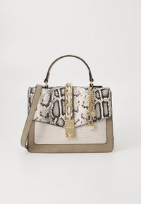 Borsa strutturata con patta in stampa serpente bianca e nera, corpo in suede grigio, dettagli in metallo dorato e catena rimovibile.