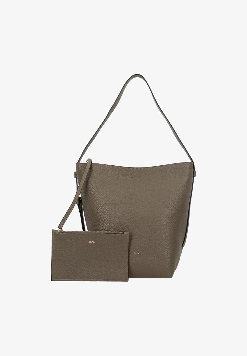 Borsa tote in pelle marrone con texture, dotata di un'unica tracolla, e caratterizzata da una pochette piccola abbinata con chiusura a zip e dettaglio del logo in oro.