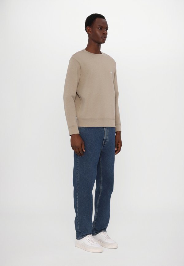 Sweatshirt - roasted cashew4