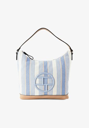 Sac à main en tissu rayé bleu, blanc et beige avec un emblème géométrique circulaire sur le devant et une anse noire.