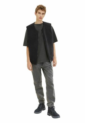 TOM TAILOR, DROPPED SHOULDER  RUNDHALS - Basic T-shirt - schwarz