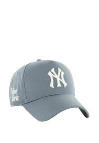 Graue Baseballmütze aus Baumwolle, mit gesticktem weißen "NY"-Logo und dem Text "New York" an der Seite. Gebogener Schirm, strukturierte Gestaltung.
