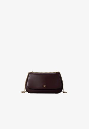 Calvin Klein, CONVERTIBLE CHAIN MEDIUM - Taška cez plece - fudge