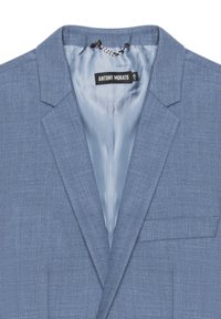 Blazer blu di Antony Morato, con un'esterno testurizzato, una fodera azzurro chiaro liscia, rever tradizionali e una tasca sul petto.
