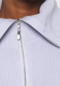 YAS Tall Robe pull - light grey