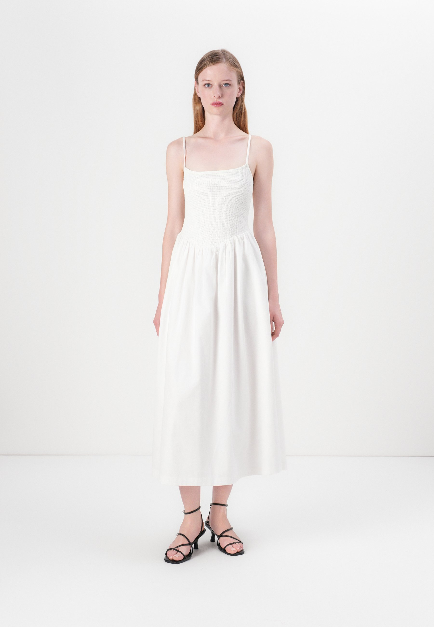 Abercrombie & Fitch SMOCKED DIP WAIST MIDI DRESS - Day dress - white -  Zalando.ie