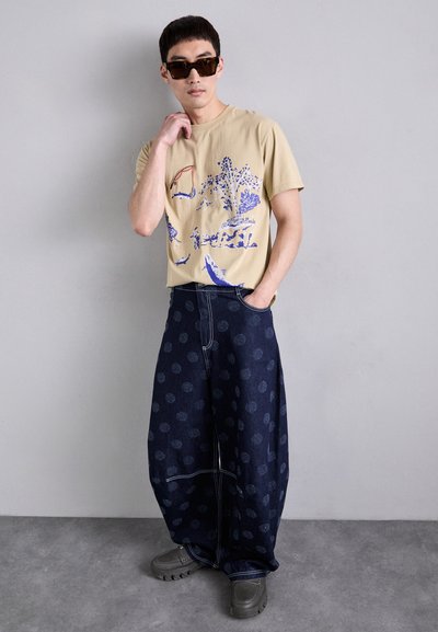 Henrik Vibskov DART PANTS - Jean boyfriend - dark blue