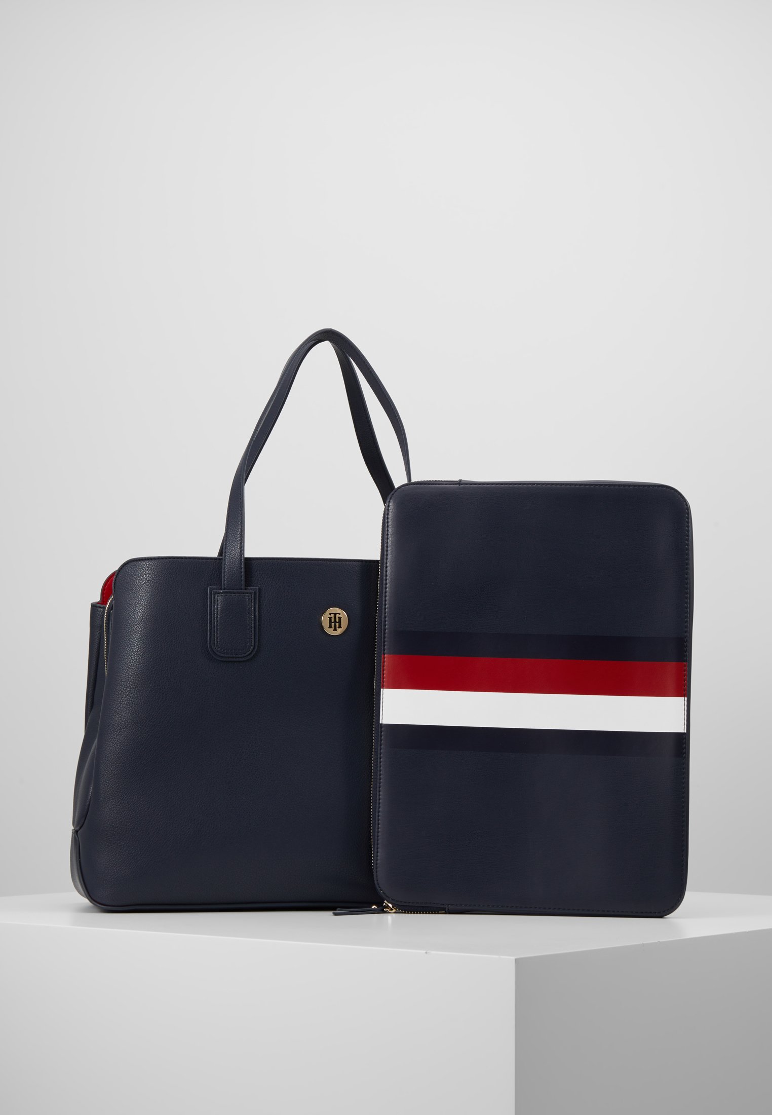 tommy hilfiger charming work bag set