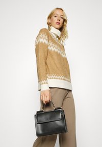 ONLY Tall ONLMARJANA HIGHNECK - Camisola - toasted coconut/taupe gray/pumice stone/humus