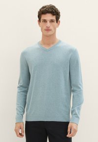 TOM TAILOR MIT V-AUSSCHNITT - Pullover - dusty ice melange