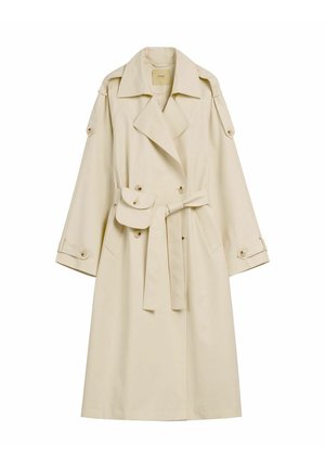 Beżowy długi trencz z szerokim kołnierzem, dwurzędowymi guzikami, paskiem w talii, pagonami na ramionach oraz zapinanymi na guziki mankietami.