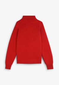 Suéter rojo acanalado con cuello alto, mangas largas y cinturilla ajustada. Presenta una silueta relajada y un patrón de punto texturizado.