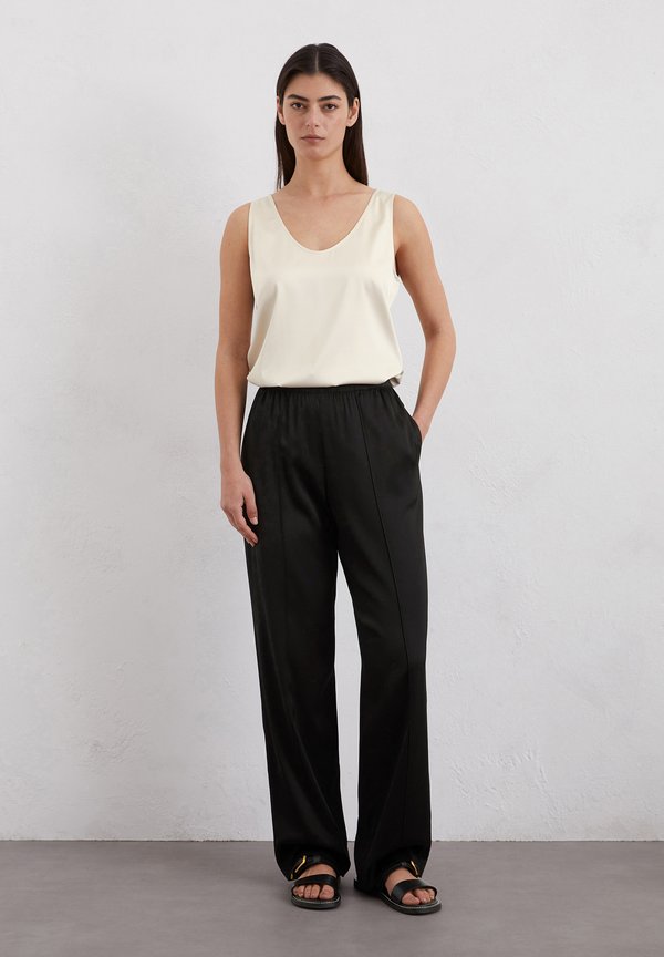 FLUENT JOGGER PLEAT DETAIL, ELASTIC WAIST - Trousers2