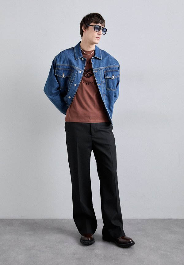 DILLAN - Print T-shirt - cognac2