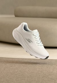 Επιλέχθηκε, white/black