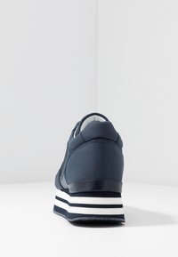 Laura Biagiotti Tenisky - dark blue