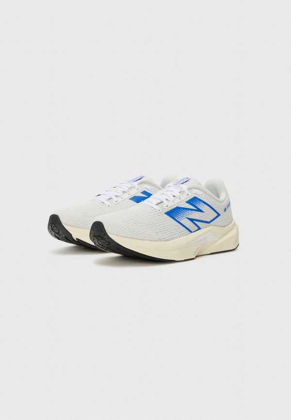 FUELCELL PROPEL V5 - Road running shoes4