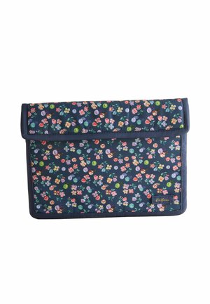 Padded laptop torbica s mornarskim cvjetnim uzorkom. Sadrži šarene cvjetove i lišće, preklop i logotip na prednjoj strani.