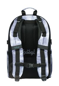 Zaino a motivo nero e viola con schienale in rete imbottita, spallacci regolabili e chiusura con fibbia. Presenta un logo ricamato sul lato.