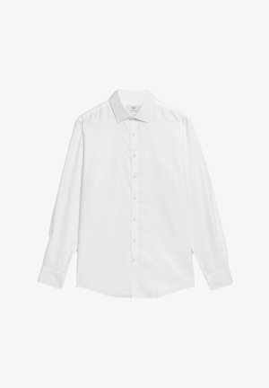 Biała koszula zapinana na guziki z gładkiego materiału, posiadająca klasyczny kołnierzyk, długie rękawy i prosty dół bez wzorów i dodatków.