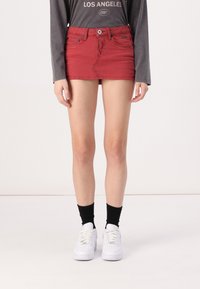 BDG Urban Outfitters ULTRA MINI - Minisvārki - red