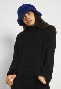 Noisy May NMTIMMY DRESS - Stickad klänning - black