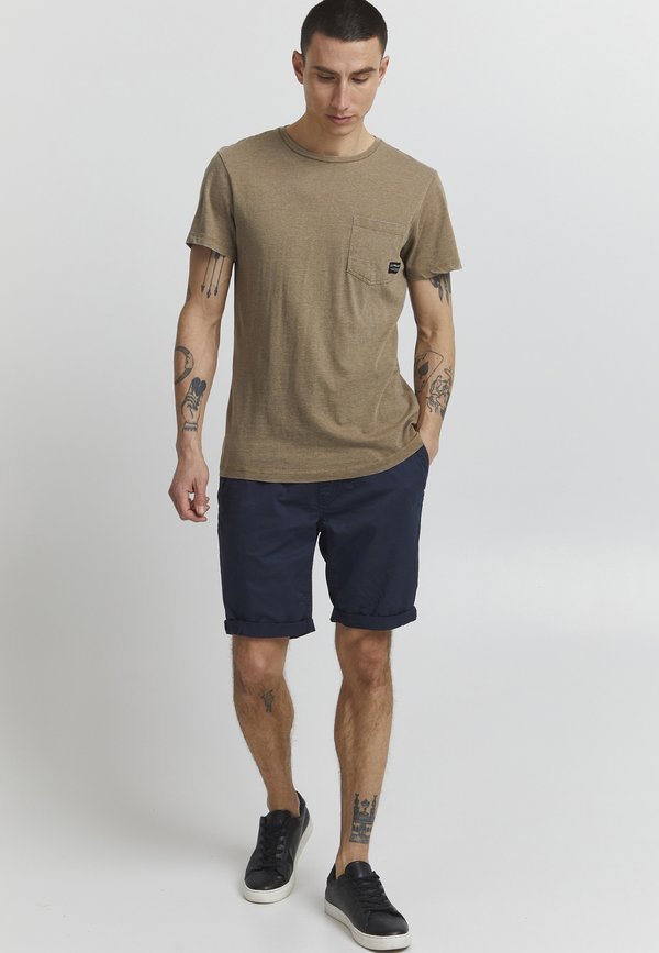 PRSIVERT REGULAR FIT - Shorts2