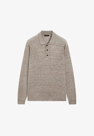 Langärmeliger Polo-Pullover in meliertem Grau mit drei schwarzen Knöpfen und kleinem Kragen, aus weichem Strickstoff.