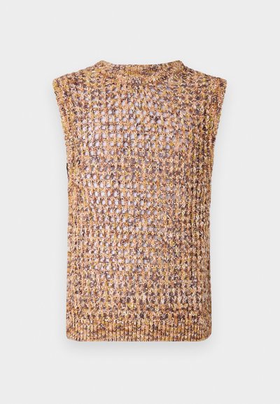 Kootud ilma varrukateta topp kuldsete ja pruunide toonidega, millel on ümar kaelus ja viimistletud ääred.