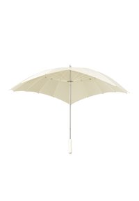Witte parasol met een zilveren metalen frame, acht spaken en een witte plastic handgreep. Het doek heeft een gladde textuur en vertoont geen patronen.
