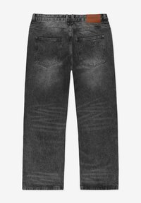 Czarne dżinsy w prostym kroju, z delikatnym wyblaknięciem, dwoma tylnymi kieszeniami i brązową skórzaną łatą na pasku.