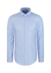 Camicia azzurro chiaro a maniche lunghe con piccoli motivi a quadretti. Presenta un colletto appuntito e bottoni bianchi lungo la parte anteriore.