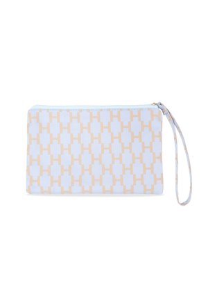 Rektangulær skulderveske med beige og hvitt geometrisk H-mønster, glidelåslukking og festet håndleddsrem mot hvit bakgrunn.