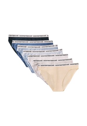 Sept culottes bikini pour femmes en bleu marine, bleu, bleu clair, gris, blanc et beige, chacune avec une ceinture de marque indiquant "women'secret."