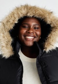 Vero Moda Curve VMCPINAR COAT  - Cappotto invernale - black