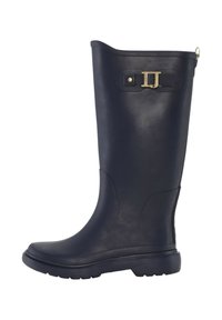 Vysoká černá gumová dešťová bota s kulatou špičkou, texturovanou podrážkou a zlatou sponou na boku. Hladký povrch a bezešvý design.