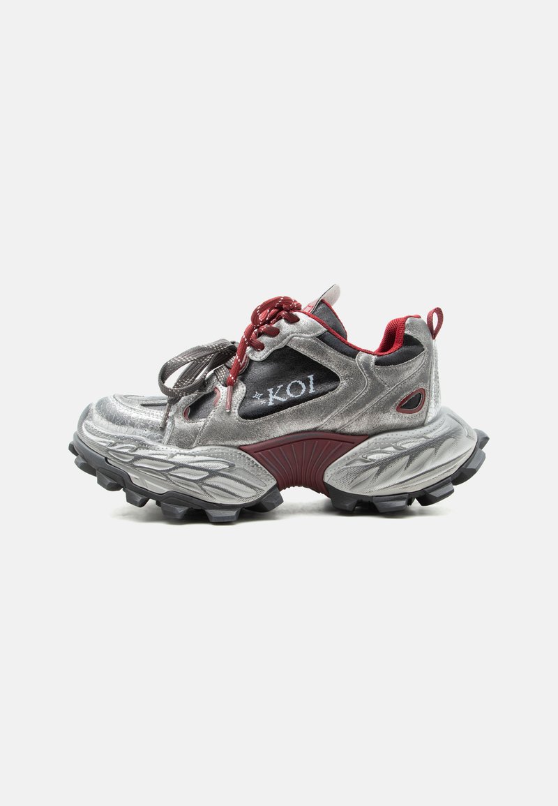 Koi Footwear ENIGMA MEGA CHUNKY TRAINERS - Sneaker low - silver ...